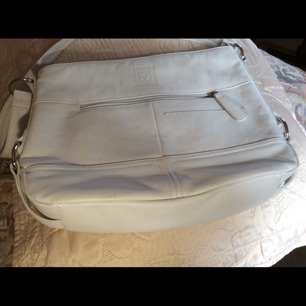 Stone Mountain Leather Shoulder Bag - Picture 4 of 9